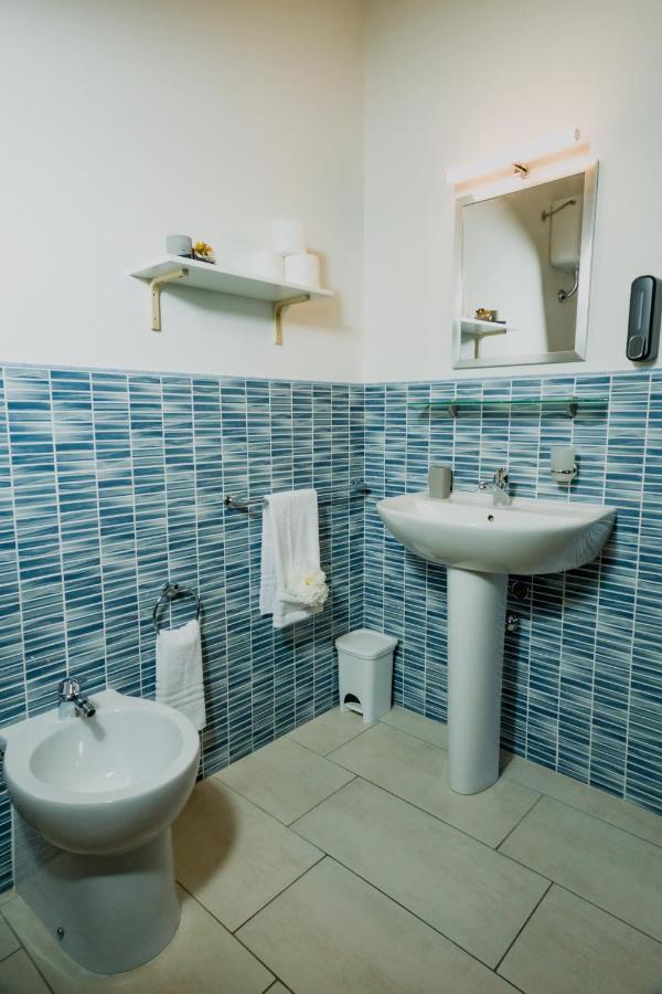 La Residenza B&B Giba Экстерьер фото